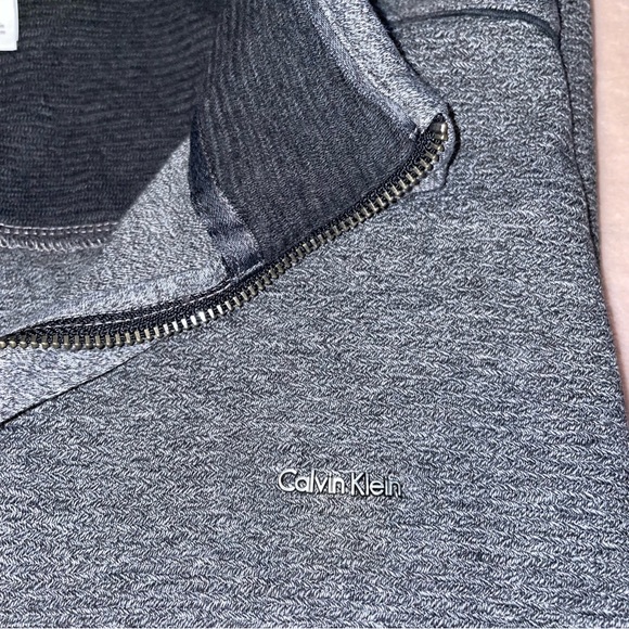 Calvin Klein long sleeve sweatshirt size L - Picture 7 of 11
